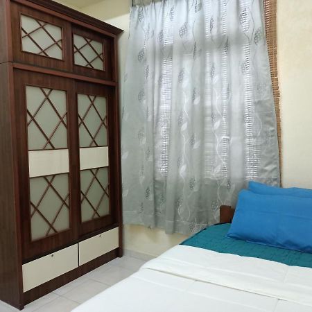 Oyo Home 90419 Sahar Guesthouse Malacca Ngoại thất bức ảnh