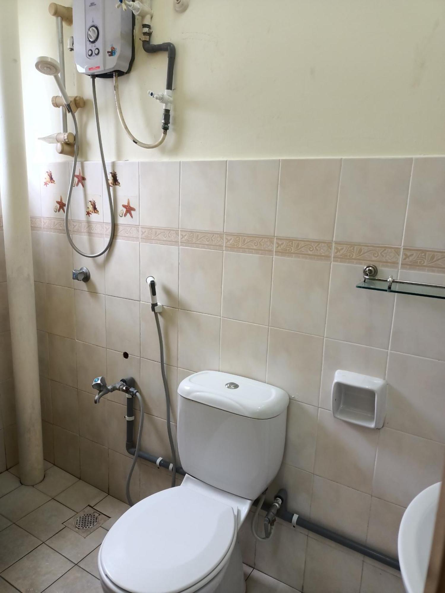 Oyo Home 90419 Sahar Guesthouse Malacca Ngoại thất bức ảnh