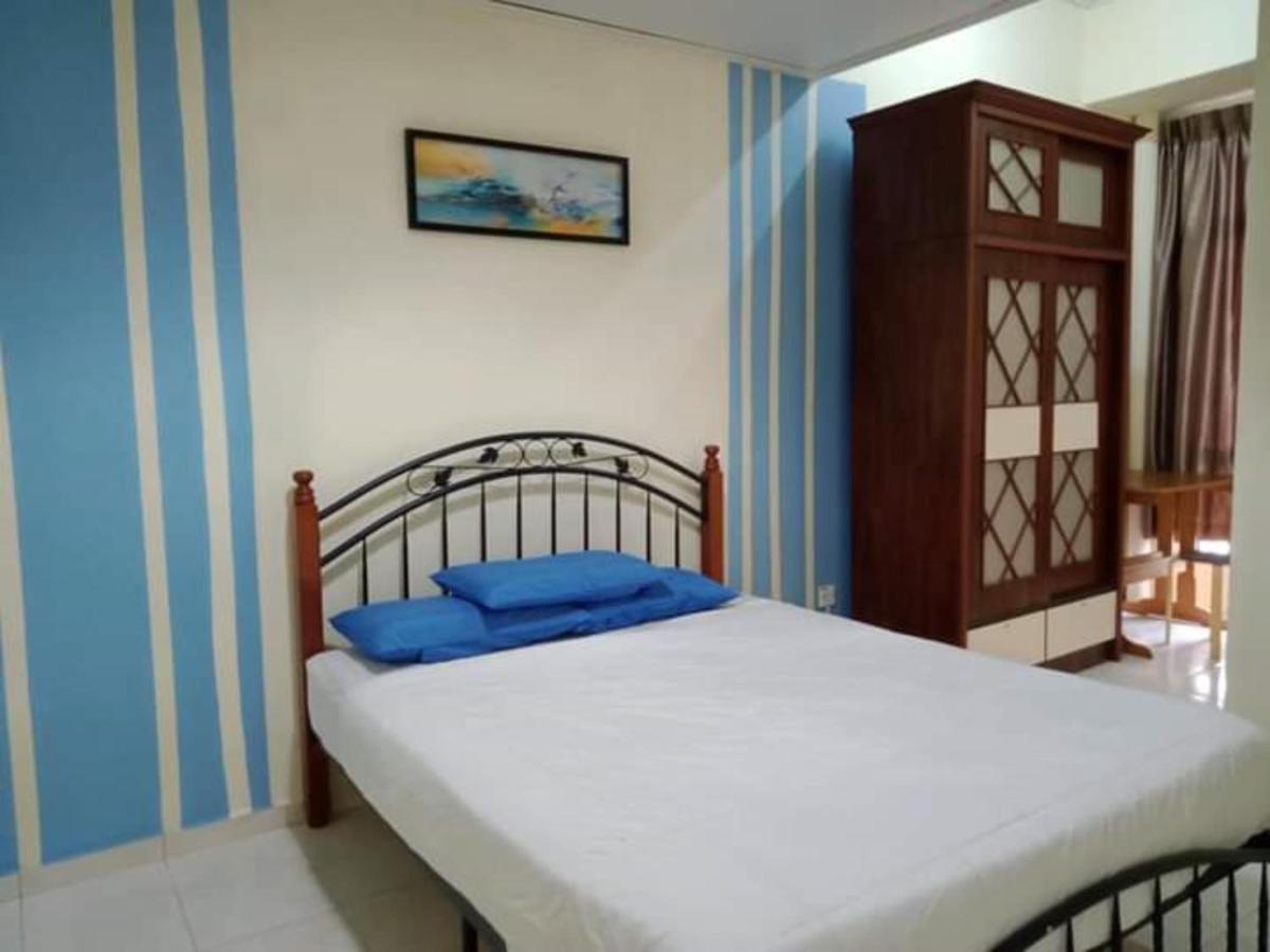 Oyo Home 90419 Sahar Guesthouse Malacca Ngoại thất bức ảnh