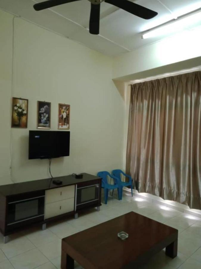 Oyo Home 90419 Sahar Guesthouse Malacca Ngoại thất bức ảnh