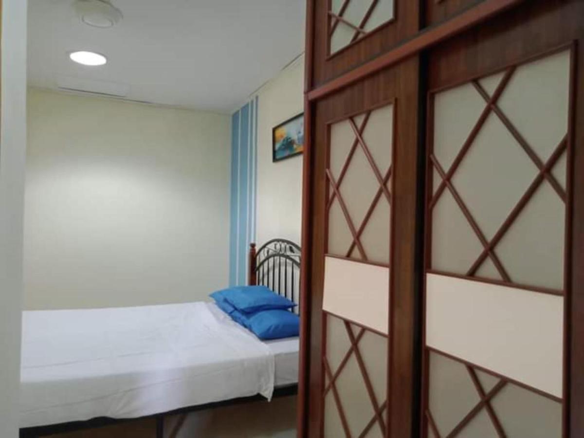 Oyo Home 90419 Sahar Guesthouse Malacca Ngoại thất bức ảnh